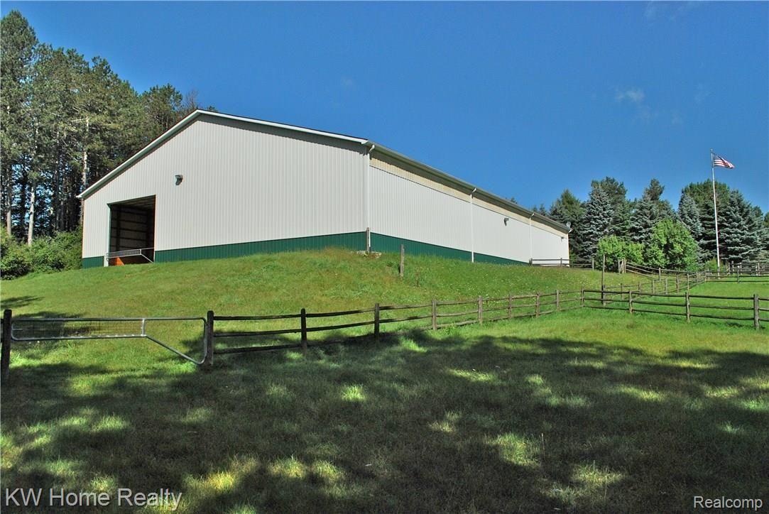 4321 Blood Road Metamora, MI 48455 - Photo 13 of 92 Arena and pastures