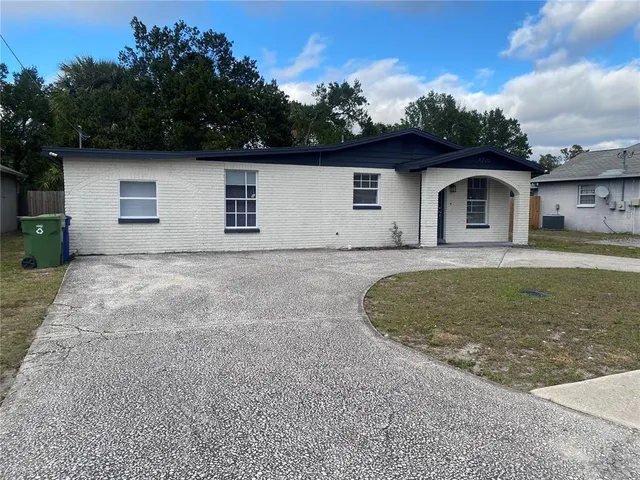 $2,200 | 4220 East Powhatan Avenue, Tampa, FL 33610