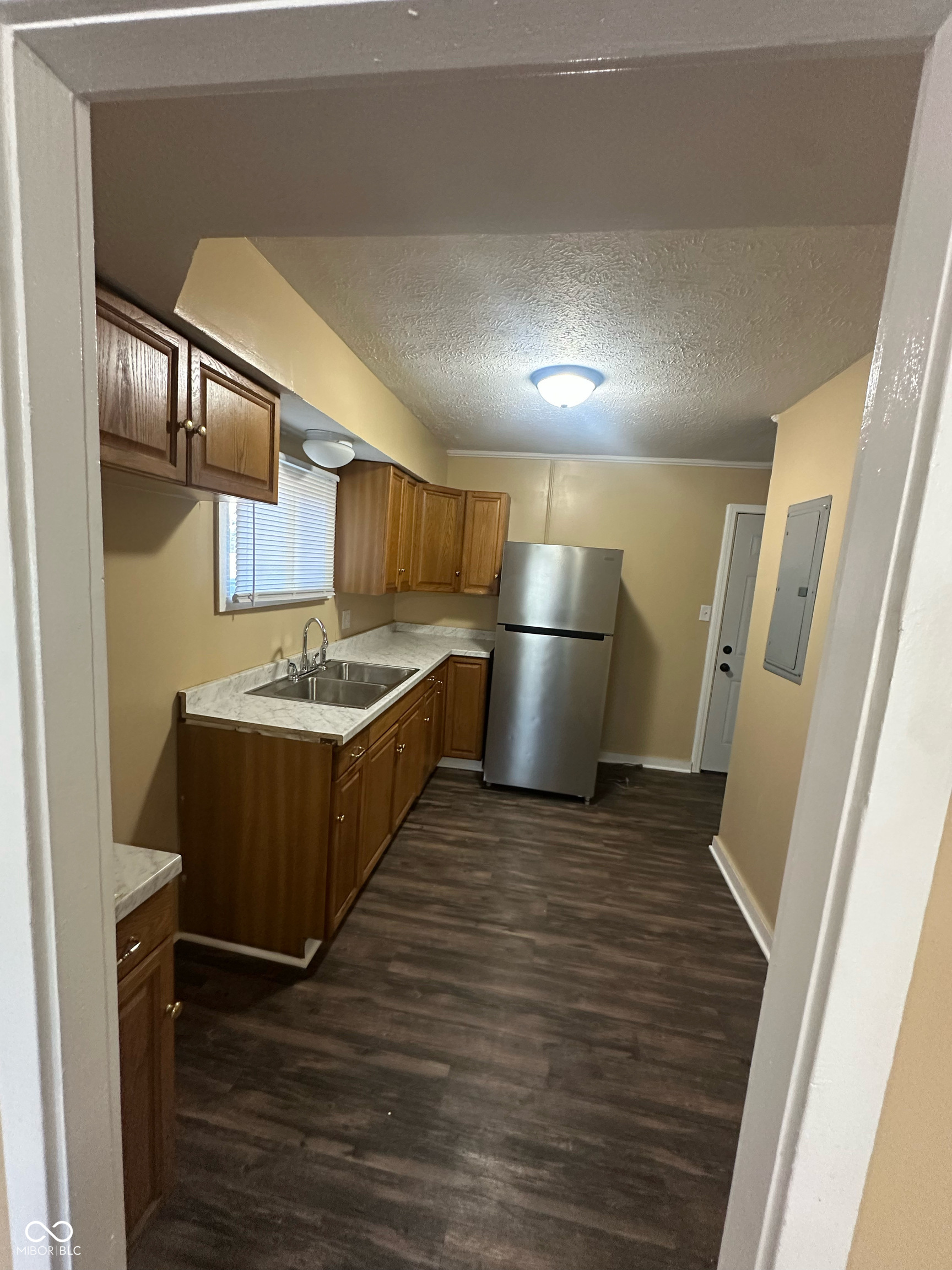 1120 West 9th Street Anderson, IN 46016 - Photo 8 of 16