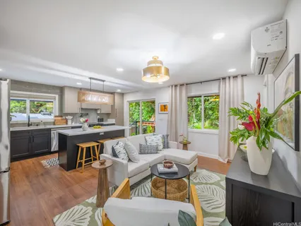 $1,490,000 | 98-285 Hale Momi Place, Aiea, HI 96701
