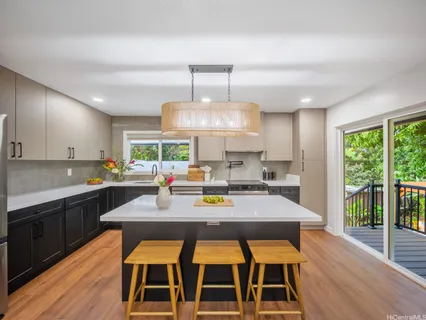 $1,490,000 | 98-285 Hale Momi Place, Aiea, HI 96701