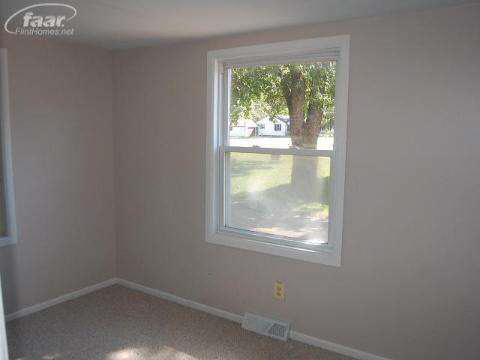 4106 Risedorph Street Burton, MI 48509 - Photo 14 of 19 20131454-13.JPG