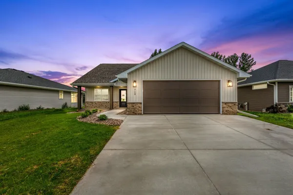 $429,900 | 710 Tambour Court, De Pere, WI 54115