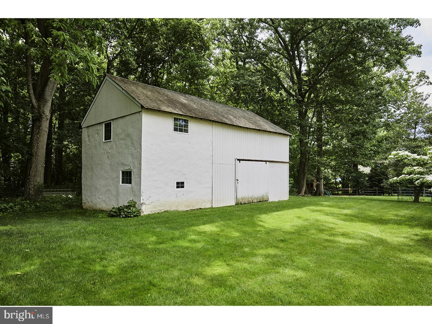 305 Beaumont Road Devon, PA 19333 - Photo 4 of 25