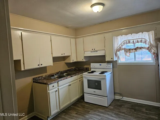 $1,095 | 3008 Willow Drive, Meridian, MS 39307