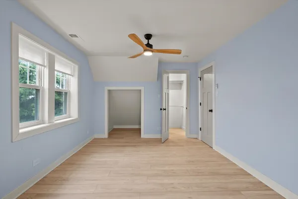 $399,900 | 2718 96th Place, Evergreen Park, IL 60805