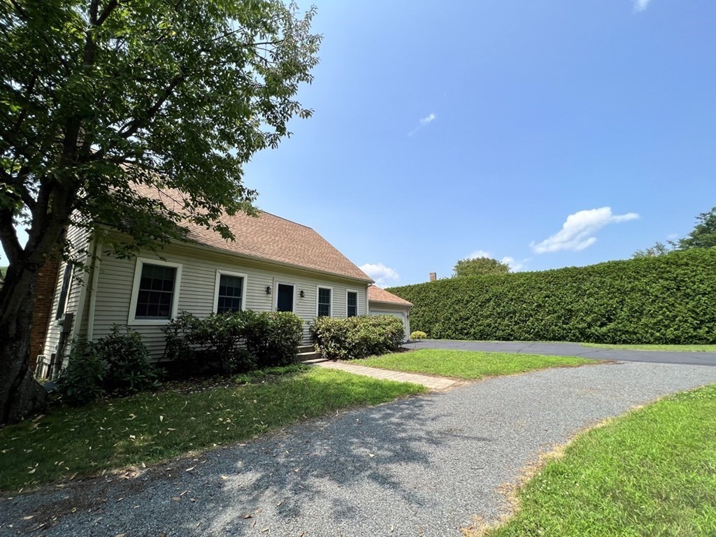 482 Turners Falls Road Montague, MA 01351 - Photo 3 of 41 Gallery Image 3