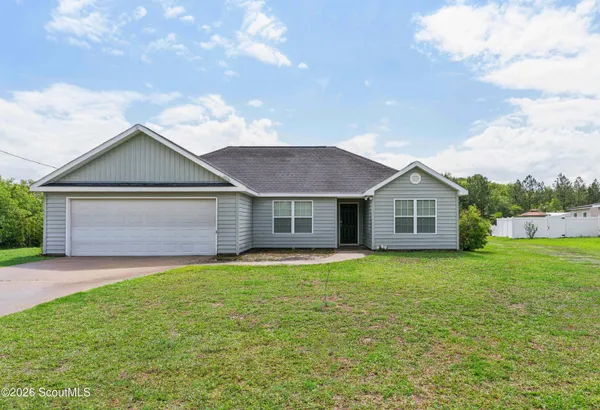 $265,000 | 472 Red Hawk Drive, Waynesville, GA 31566