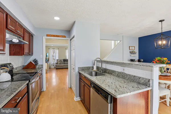 $460,000 | 5720 Cedar Lane, Columbia, MD 21044