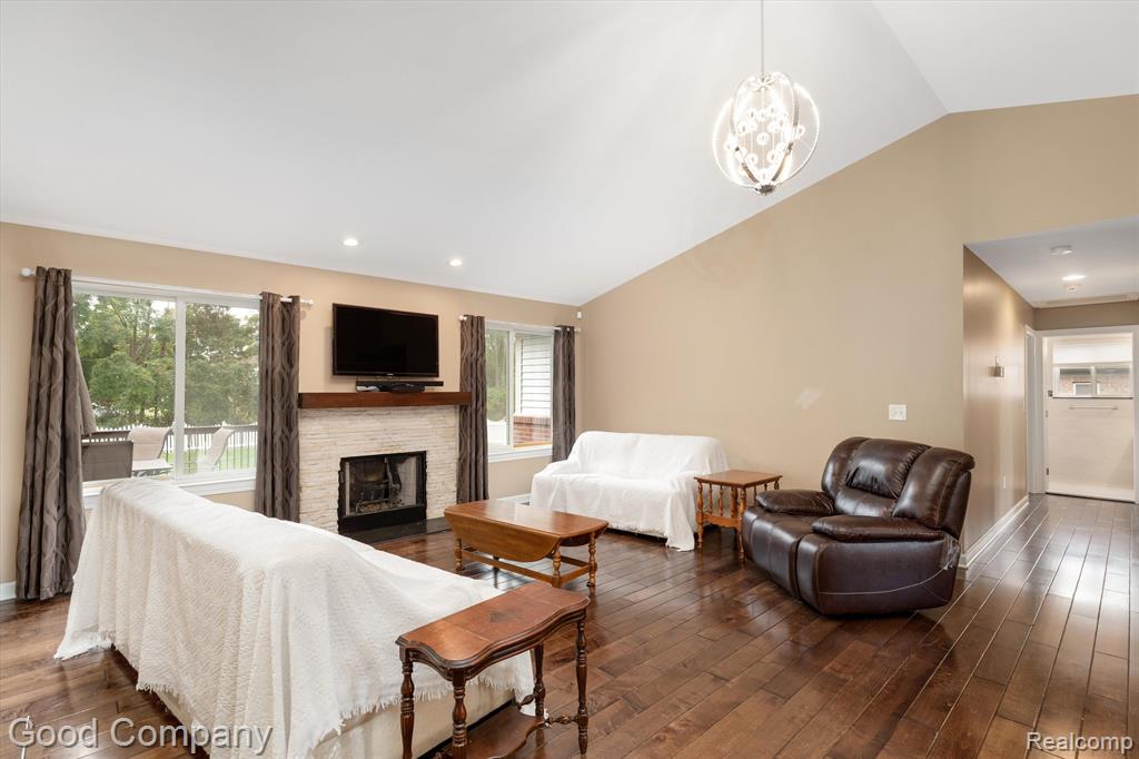41553 Cherry Hill Road Canton, MI 48188 - Photo 8 of 38