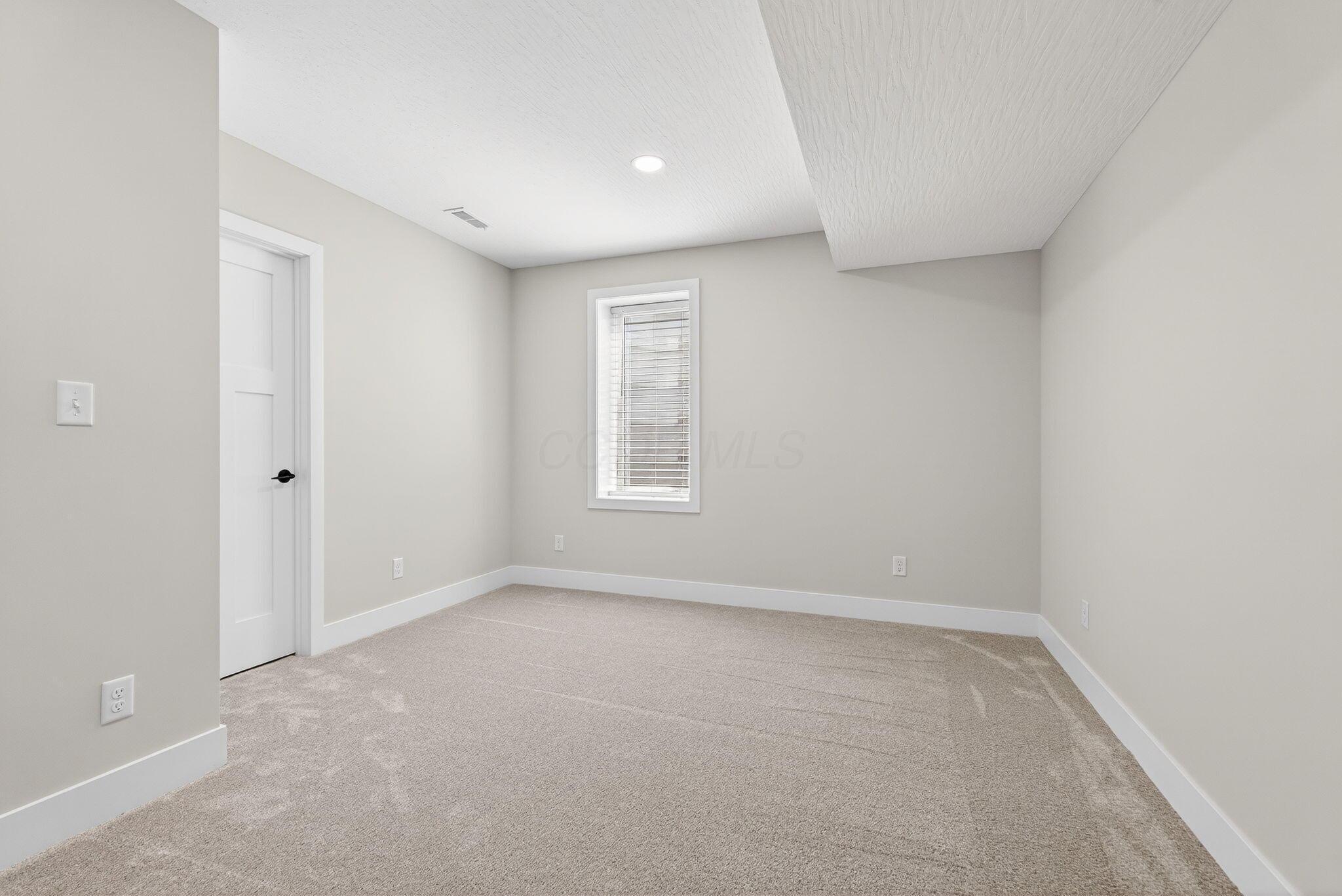 1705 Horseshoe Road Delaware, OH 43015 - Photo 46 of 64 1705 Horseshoe Dr (interior)-46