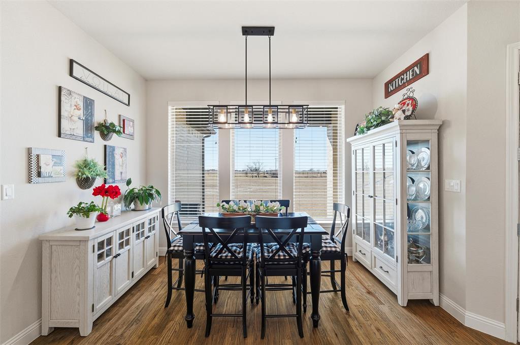 219 Columbia Court Springtown, TX 76082 - Photo 18 of 39