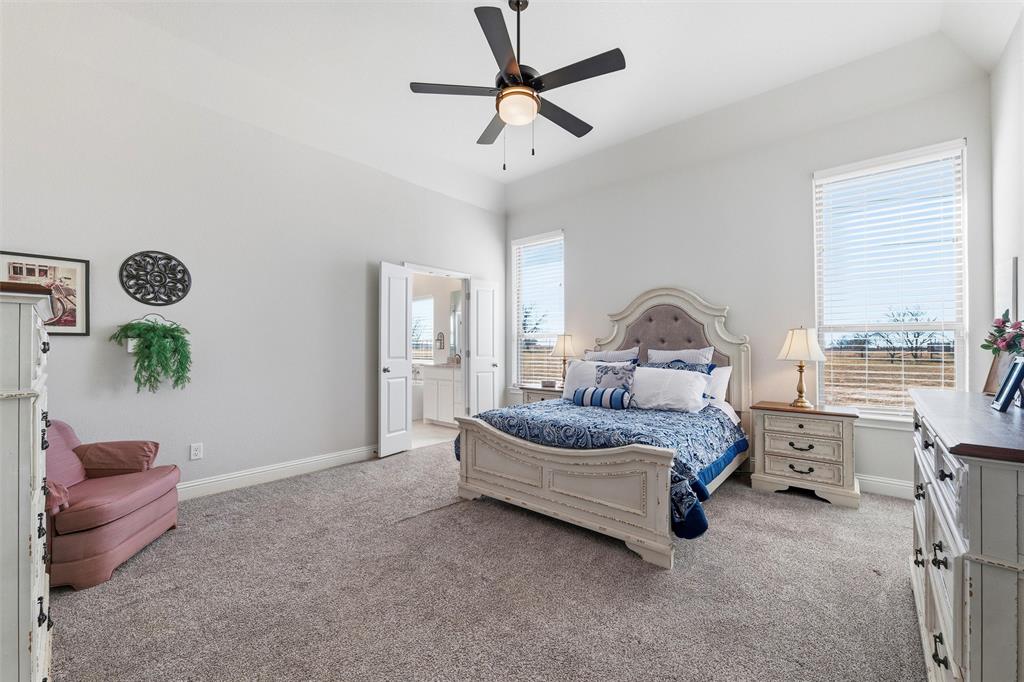 219 Columbia Court Springtown, TX 76082 - Photo 22 of 39