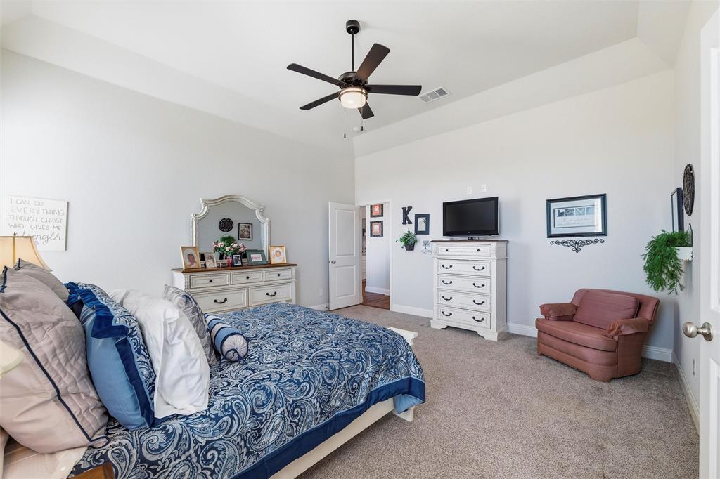 219 Columbia Court Springtown, TX 76082 - Photo 23 of 39