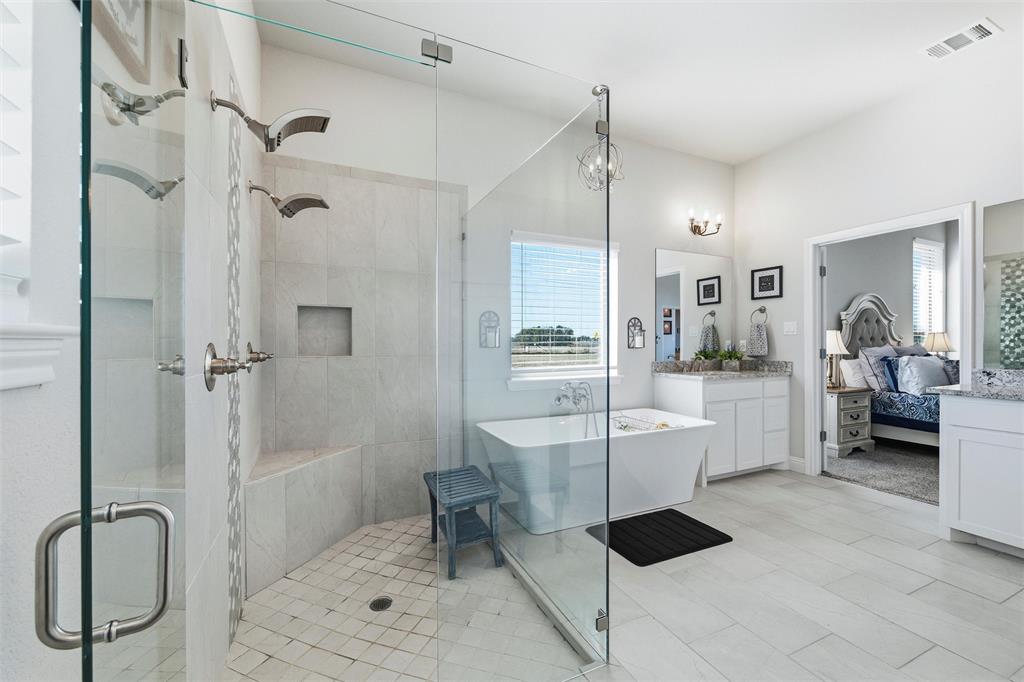 219 Columbia Court Springtown, TX 76082 - Photo 26 of 39