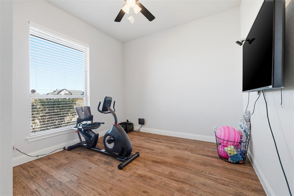 219 Columbia Court Springtown, TX 76082 - Photo 29 of 39