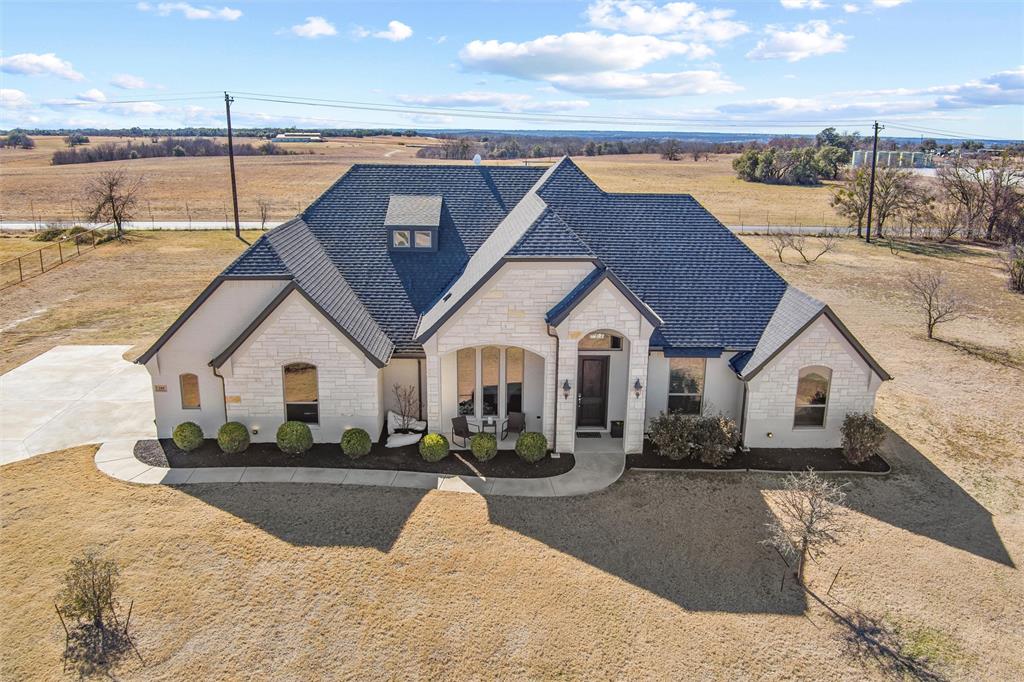 219 Columbia Court Springtown, TX 76082 - Photo 34 of 39