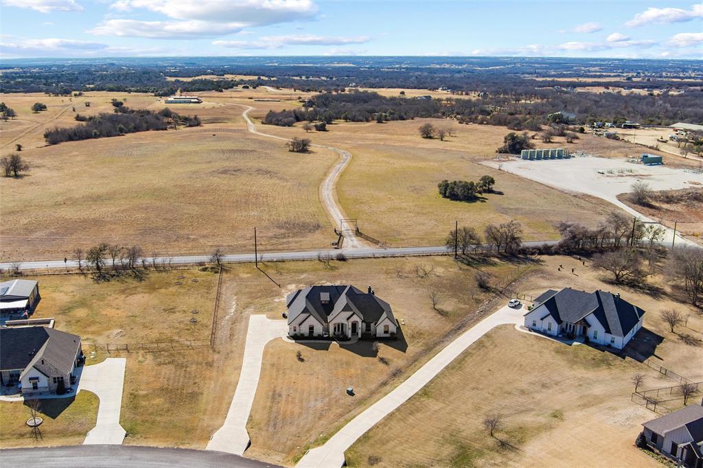 219 Columbia Court Springtown, TX 76082 - Photo 36 of 39