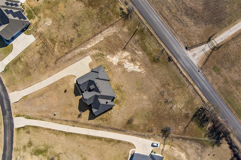 219 Columbia Court Springtown, TX 76082 - Photo 37 of 39