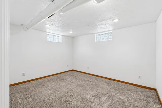 $185,000 | 102 Helen Avenue, Mishawaka, IN 46544