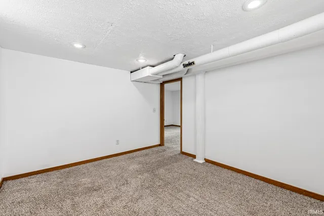 $185,000 | 102 Helen Avenue, Mishawaka, IN 46544