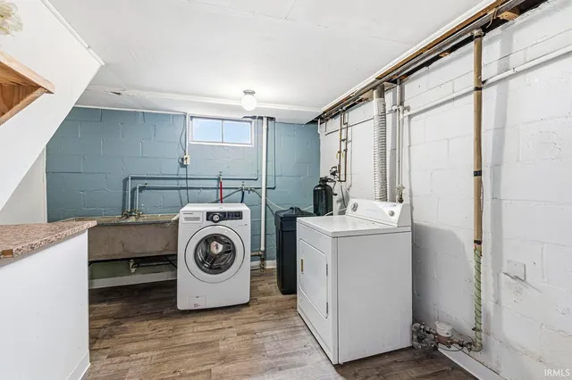 $185,000 | 102 Helen Avenue, Mishawaka, IN 46544