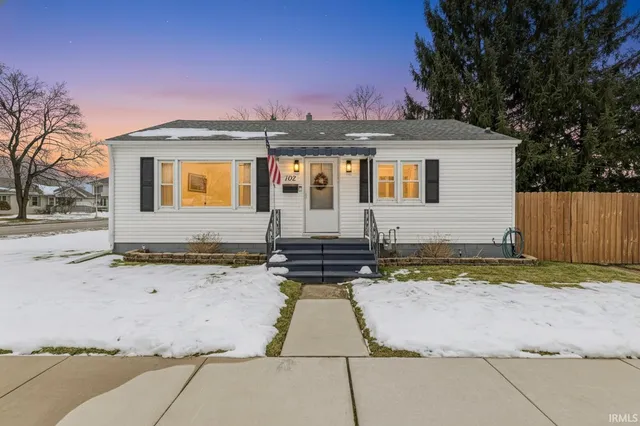 $185,000 | 102 Helen Avenue, Mishawaka, IN 46544