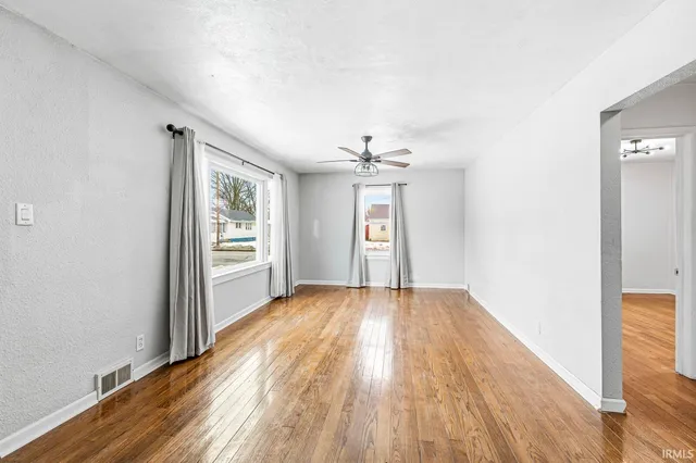 $185,000 | 102 Helen Avenue, Mishawaka, IN 46544