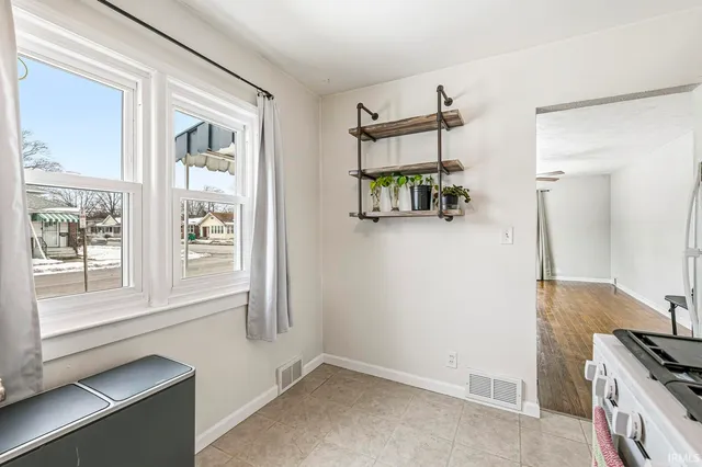 $185,000 | 102 Helen Avenue, Mishawaka, IN 46544