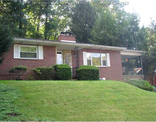 1804 Pine Manor Road Charleston, WV 25311 - Photo 1 of 8 Exterior Front.