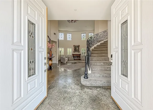 $2,195,000 | 2775 Edgeview Court, Newbury Park, CA 91320