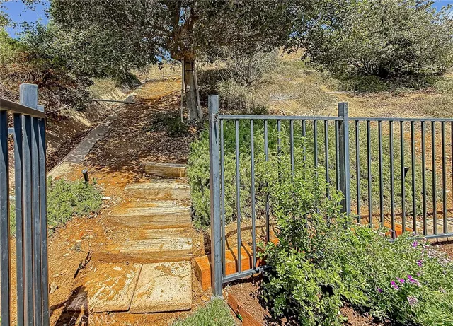 $2,195,000 | 2775 Edgeview Court, Newbury Park, CA 91320