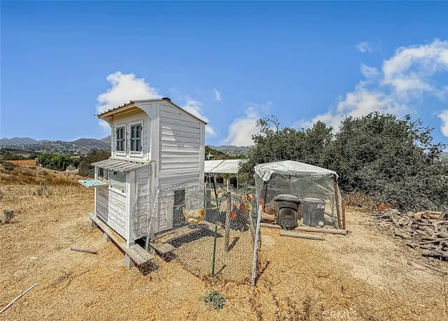 $2,195,000 | 2775 Edgeview Court, Newbury Park, CA 91320