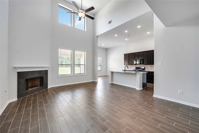 $466,781 | 600 Barton Place Drive, Cleveland, TX 77327