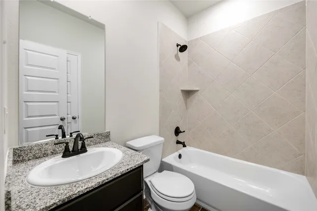 $466,781 | 600 Barton Place Drive, Cleveland, TX 77327