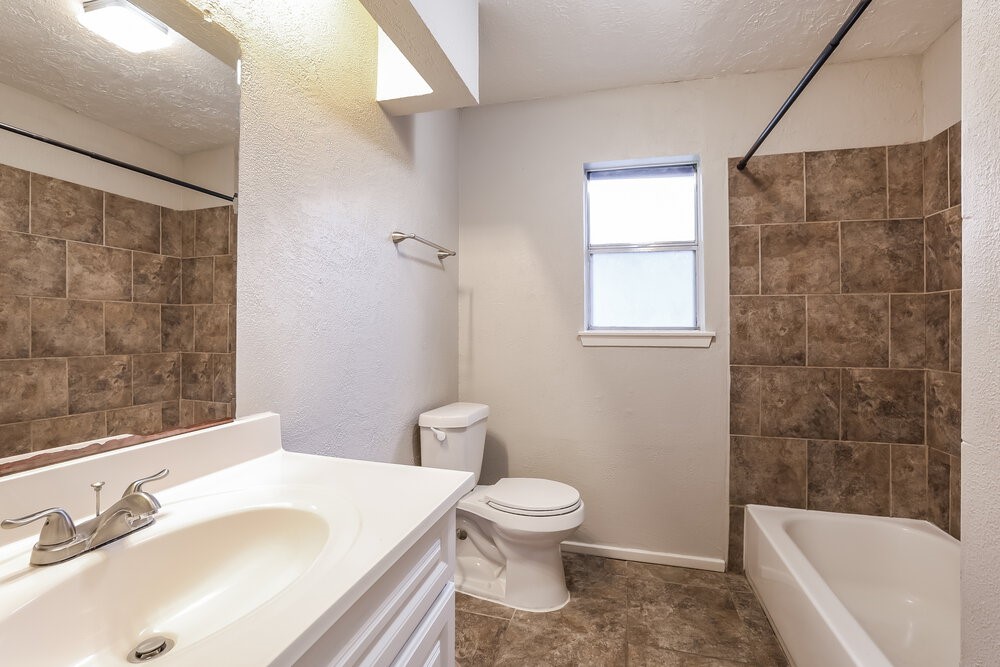22415 Millgate Drive Spring, TX 77373 - Photo 11 of 16 Gallery Image 11