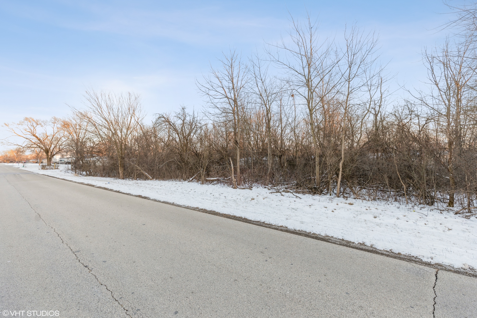 0 South Dixie Highway Crete, IL 60417 - Photo 8 of 13 a view of a dirt road and a building