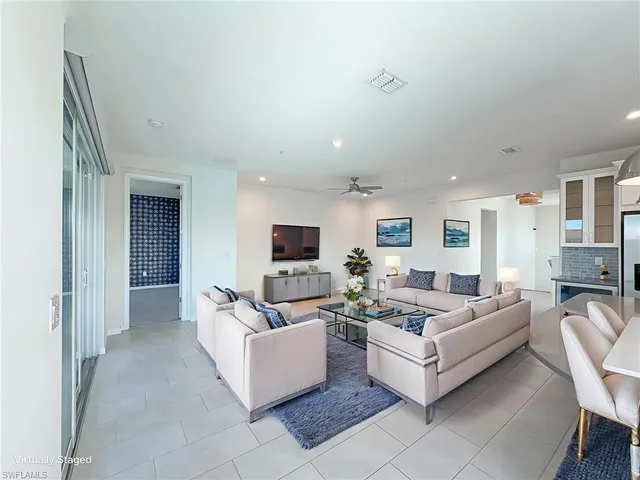 $585,000 | 4721 Arboretum Circle, Unit 201, Naples, FL 34112