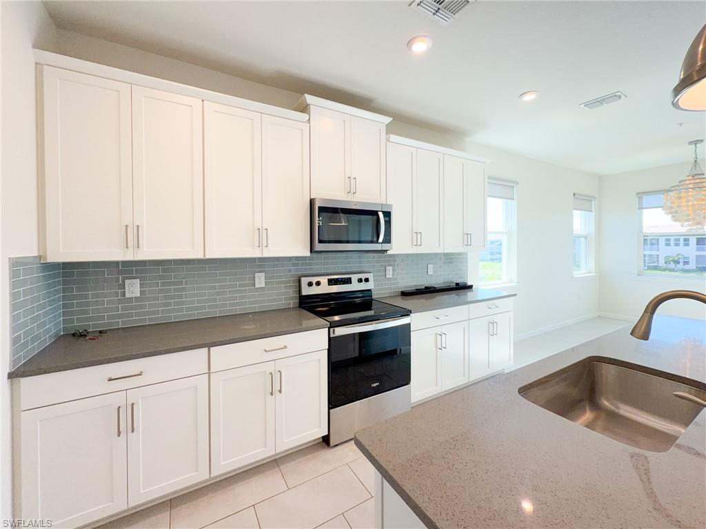 4721 Arboretum Circle, Unit 201 Naples, FL 34112 - Photo 7 of 26