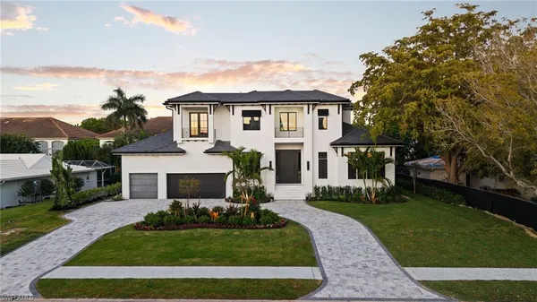 $7,350,000 | 3840 Crayton Road, Naples, FL 34103