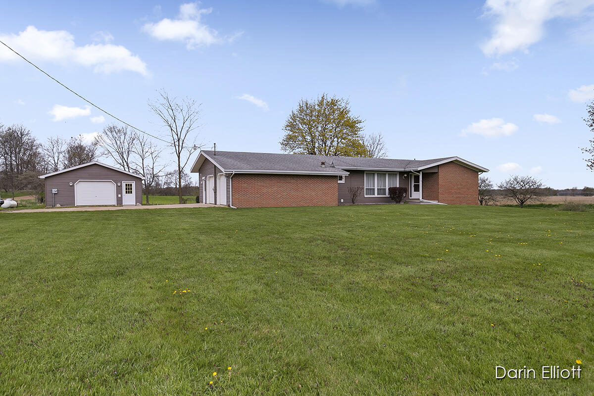 6967 Nickleplate Road Muir, MI 48860 - Photo 1 of 52 IMG_1002