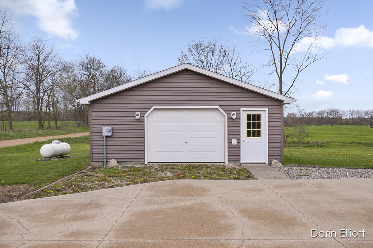 6967 Nickleplate Road Muir, MI 48860 - Photo 41 of 52 IMG_1036