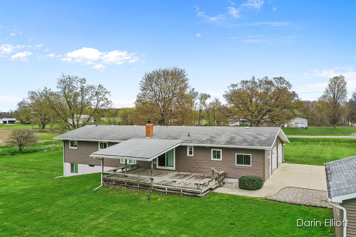 6967 Nickleplate Road Muir, MI 48860 - Photo 5 of 52 IMG_1038