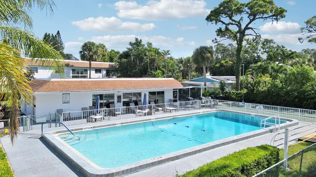 $179,000 | 2950 Southeast Ocean Boulevard, Unit 63, Stuart, FL 34996