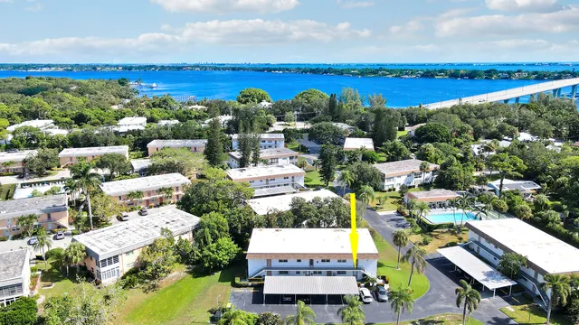 $179,000 | 2950 Southeast Ocean Boulevard, Unit 63, Stuart, FL 34996
