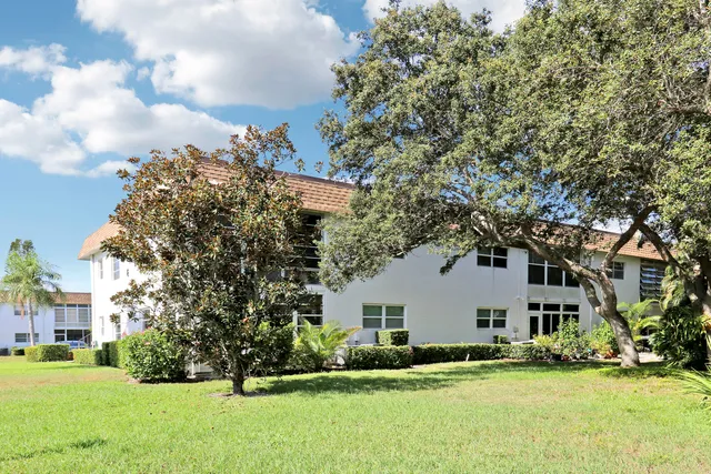 $179,000 | 2950 Southeast Ocean Boulevard, Unit 63, Stuart, FL 34996