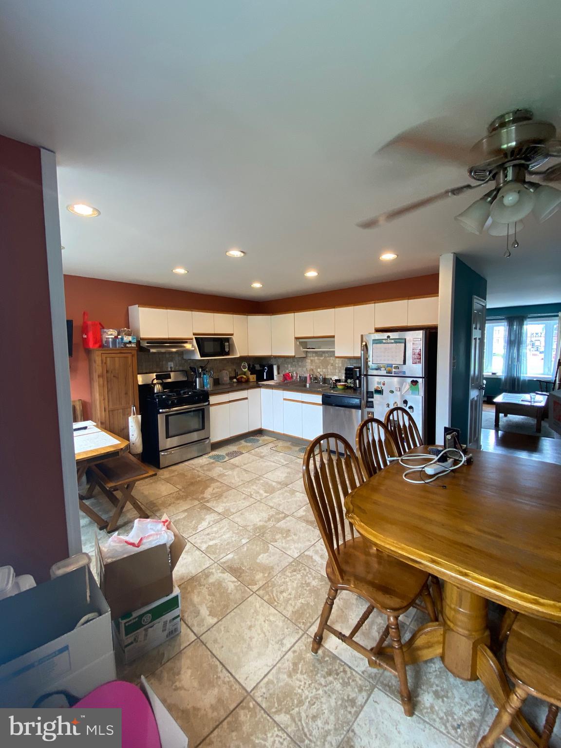 3304 Danley Road Philadelphia, PA 19154 - Photo 3 of 18 Dining Room into Kitchen