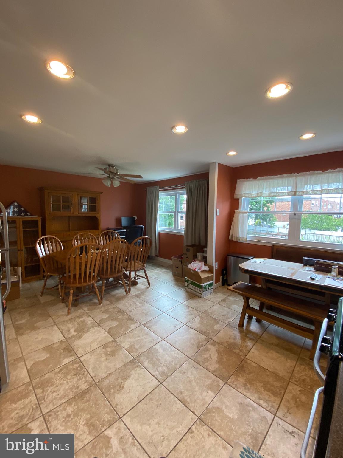 3304 Danley Road Philadelphia, PA 19154 - Photo 4 of 18 Kitchen/Dining Room