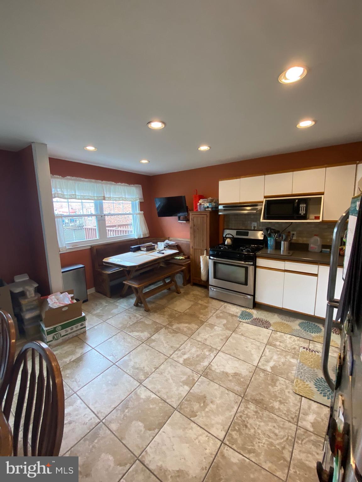 3304 Danley Road Philadelphia, PA 19154 - Photo 5 of 18 Kitchen