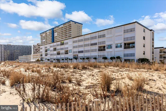 $400,000 | 11805 Wight Street, Unit 206E, Ocean City, MD 21842
